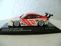 1:43 Minichamps Porsche 911 2005 Blanco y Rojo. Subida por indexqwest